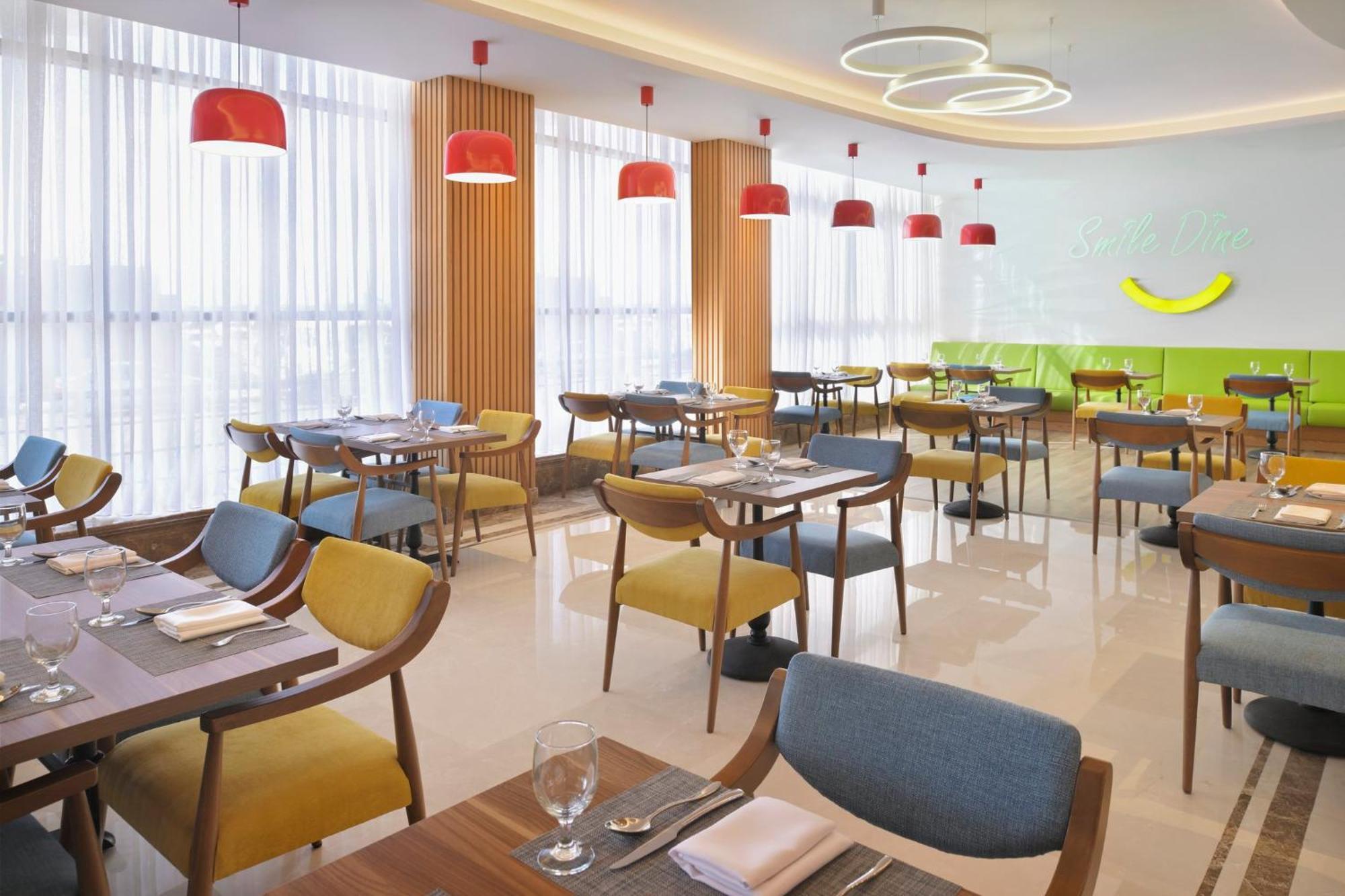 Holiday Inn Jeddah Corniche By Ihg מראה חיצוני תמונה